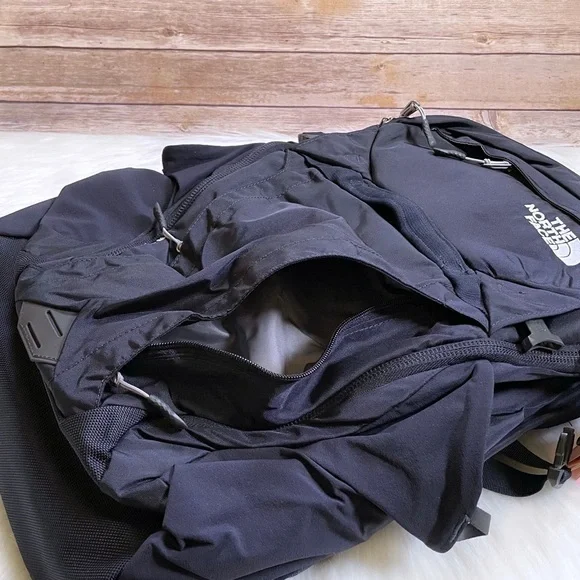 The North Face Router 40 Liter Navy Backpack - Picture 5 of 8